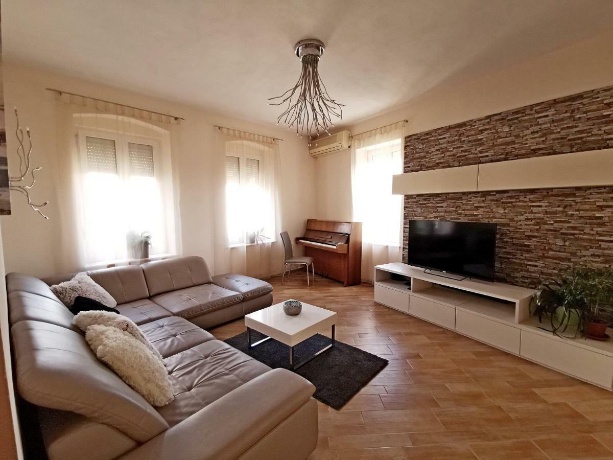 Apartmán Golden View Rijeka Exteriér fotografie